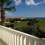 Budget Escape To The Seaside 拉纳卡