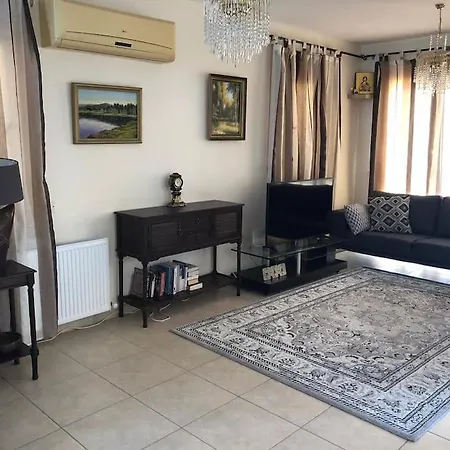 Budget Escape To The Seaside Вилла Ларнака