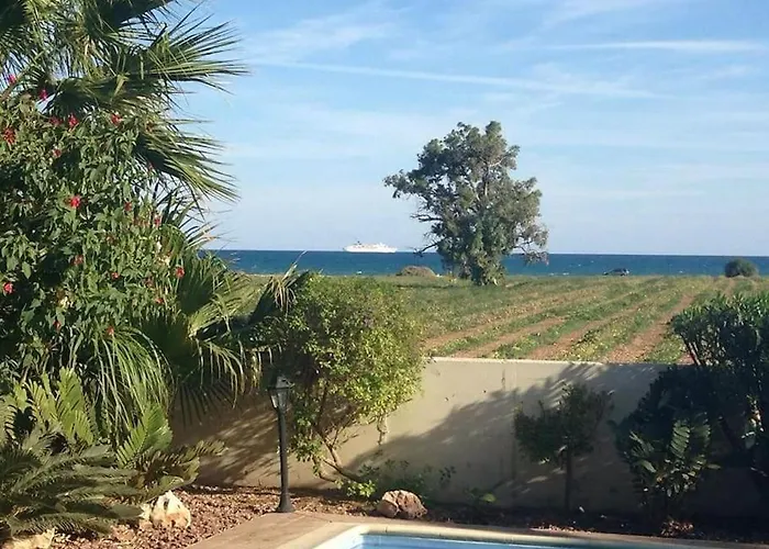 Budget Escape To The Seaside *