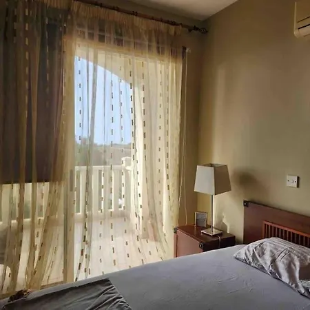 Budget Escape To The Seaside Villa Larnaca